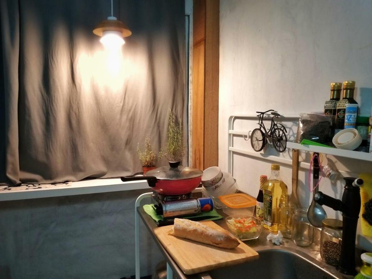 Cong Sen Backpackers Hostel T'ai-tung Esterno foto